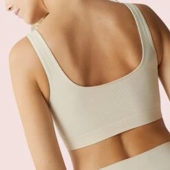 Soutien-gorge Sans Armatures Nude Just Essential 11 Soutien-gorge Sans Armatures Nude Just Essential -Bestform Lingerie BL10802 043 WEB 2 f0704672 b694 450d 8b8b 73ad1bd25471