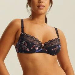 Soutien-gorge Emboîtant Avec Armatures Noir Gold LUCCIA TWIST 8 Soutien-gorge Emboîtant Avec Armatures Noir Gold LUCCIA TWIST -Bestform Lingerie BL14609 9N5 WEB 11