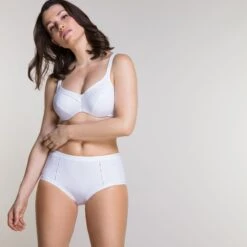 Soutien-gorge Minimizer Avec Armatures Blanc Bari -Bestform Lingerie CL16871 010 WEB 3